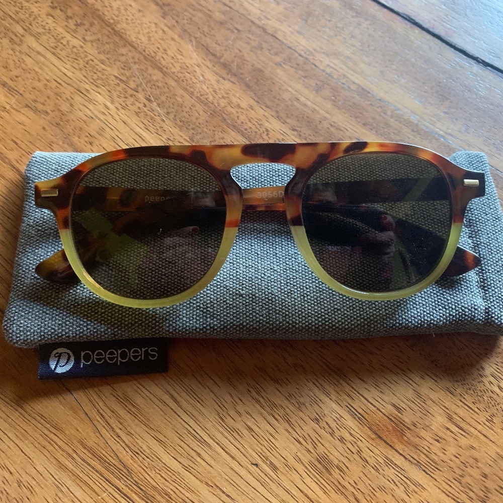 PEEPERS Polarized *Neptune* Aviator Sunglasses Tortoise/Green